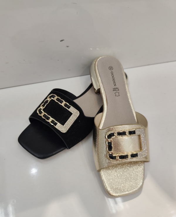 Klapki damskie Roz 36-41 / 12 par